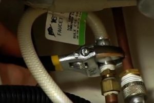 KITCHEN FAUCET REPLACEMENT