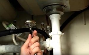 KITCHEN FAUCET REPLACEMENT