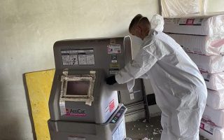 blow in insulation technician