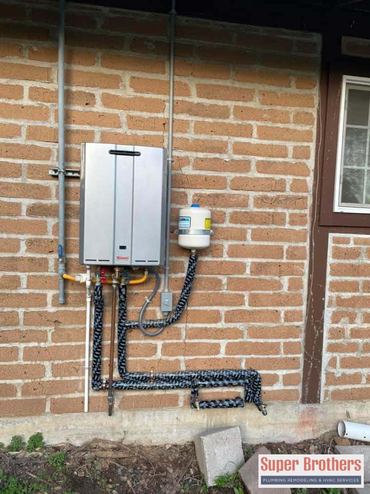 Rinnai outdoor tankless installation