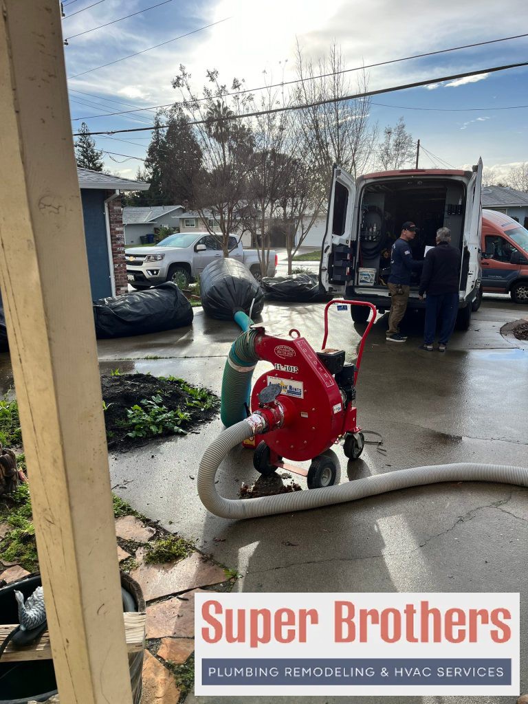 Blow in insulation with fiberglass