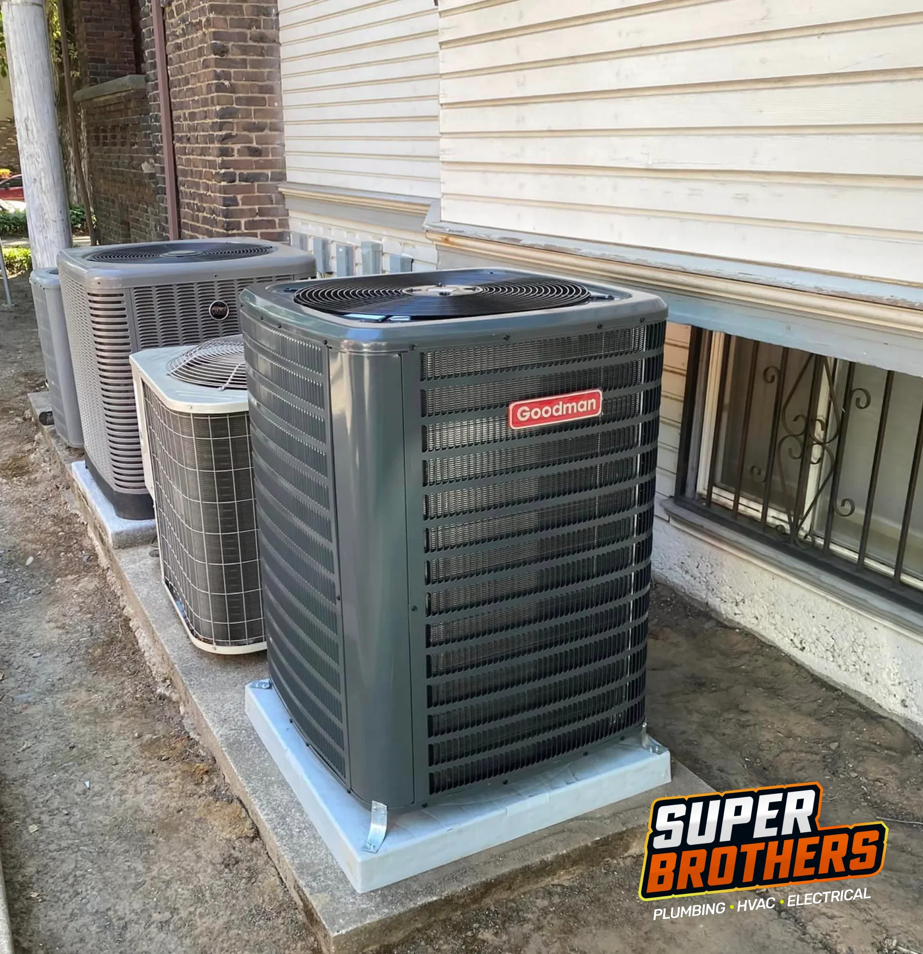 Outdoor air conditioning unit installed beside a Sacramento home