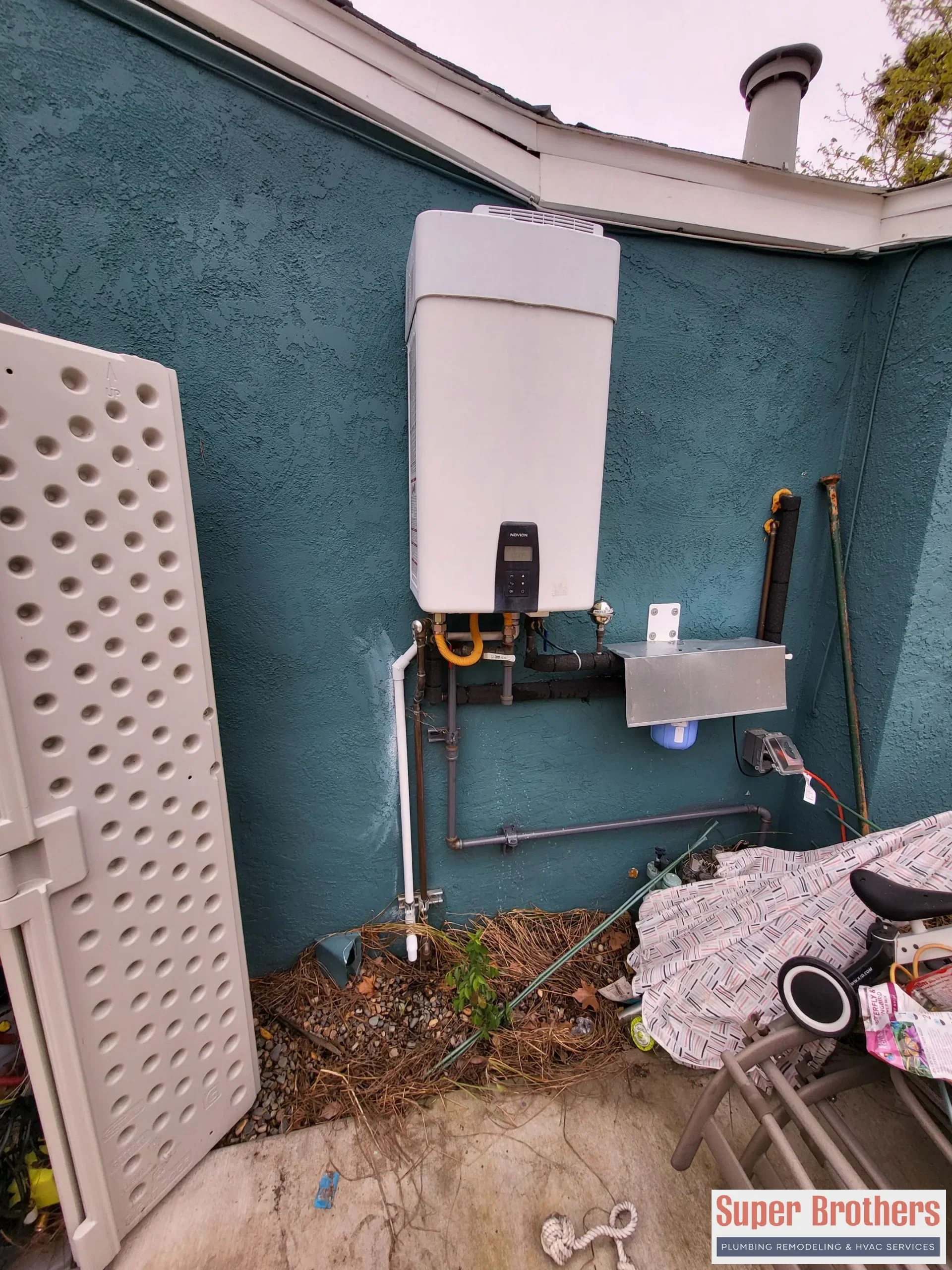 Example of condensing vent path and condensate drain routing