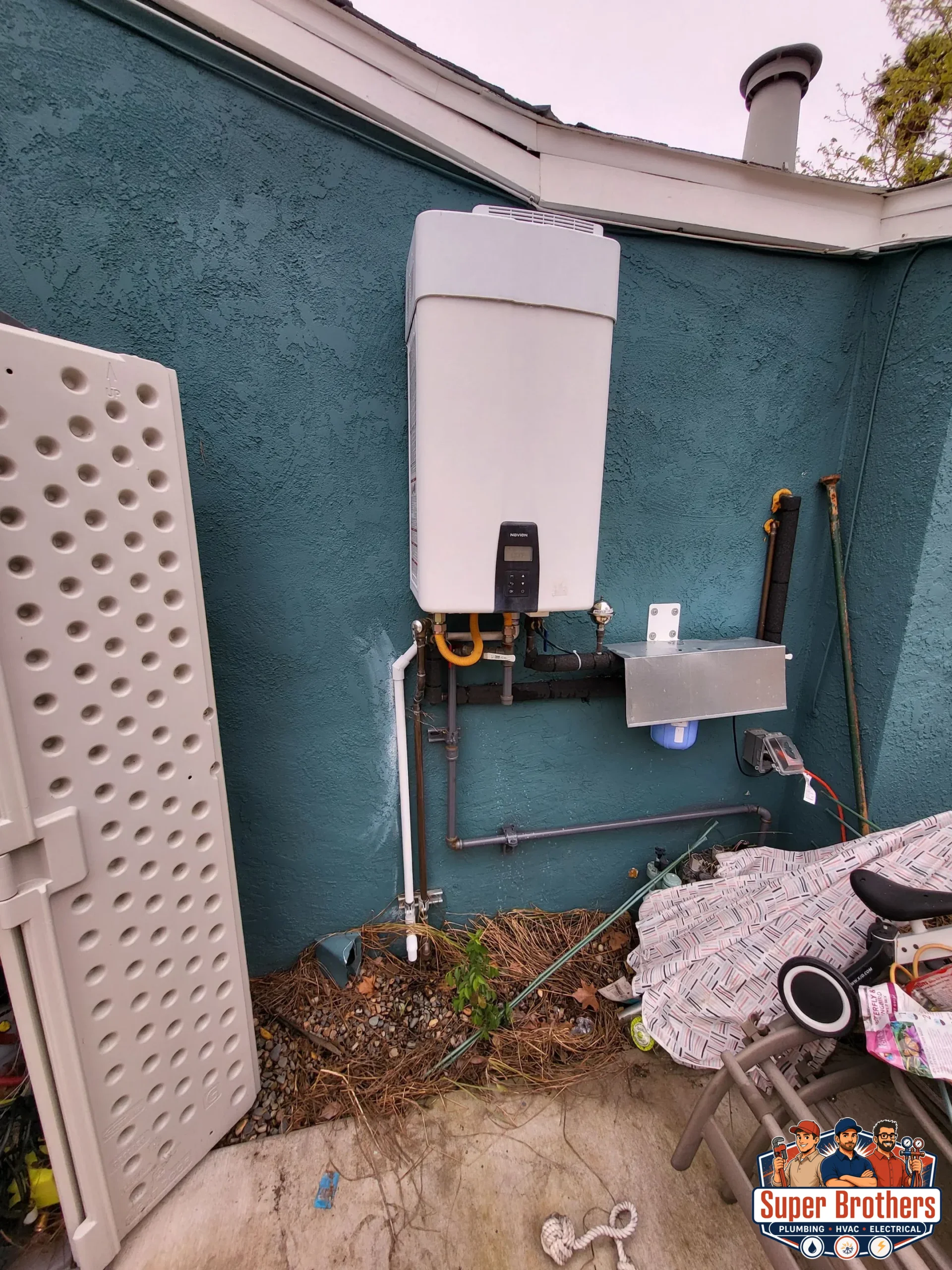 Example of condensing vent path and condensate drain routing