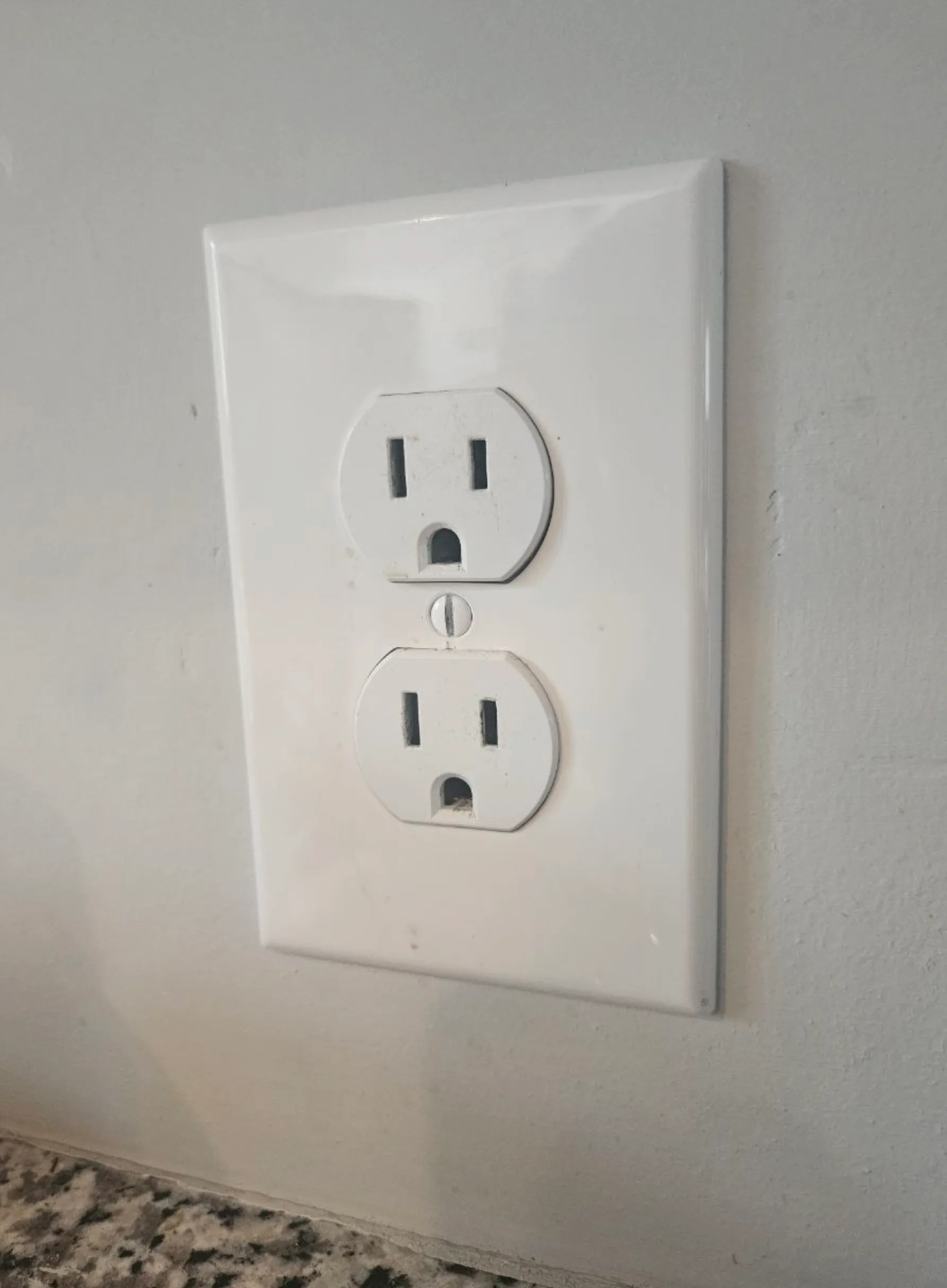 How to tell if electrical power outlet is bad?