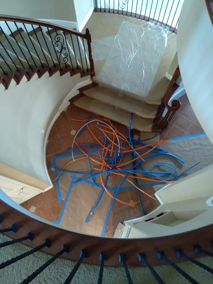 What are the signs that i need to replace my old pipes?